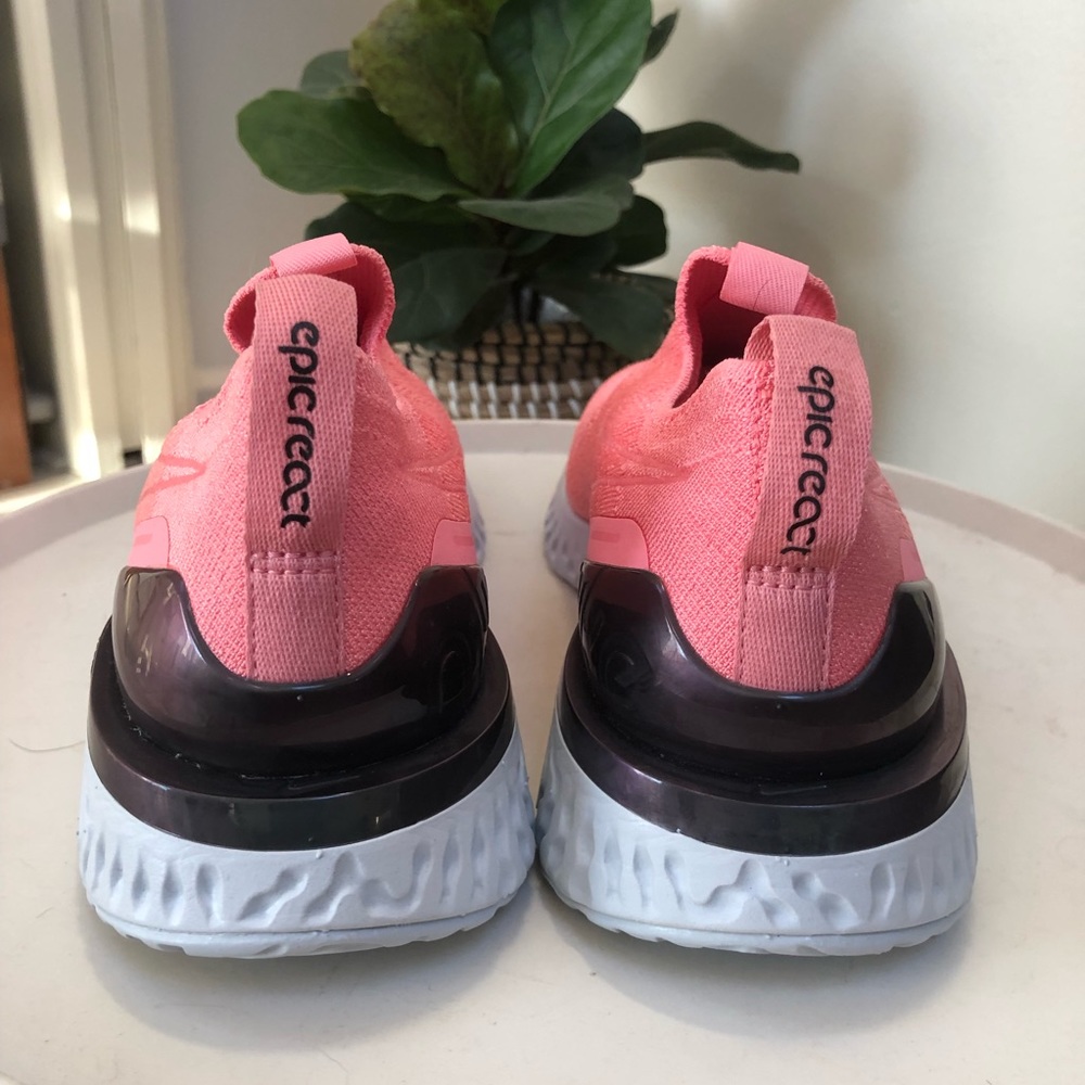 COPY - Nike Epic Phantom React Flyknit 'Bright Melon’ - Picture 5 of 12